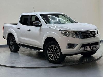 Used Nissan Navara Acenta+ 190 HP (139 kW) 2018 White Pickup
