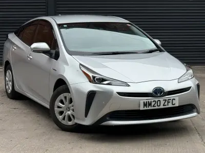 Used Toyota Prius 140 HP (102 kW) 2026 Silver Hatchback
