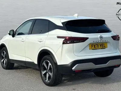 Used Nissan Qashqai N-Connecta 138 HP (101 kW) 2021 White SUV
