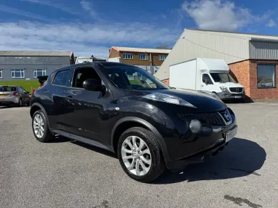 Usado Nissan Juke Tekna 110 HP (80 kW) 2014 Preto SUV