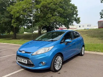 Used Ford Fiesta Titanium 2009 Blue Hatchback