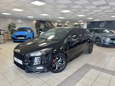 Used Ford Focus ST 185 HP (136 kW) 2017 Black Hatchback