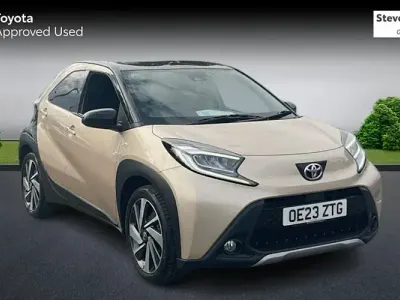Used Toyota Aygo X 72 HP (52 kW) 2023 Beige SUV