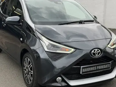 Usado Toyota Aygo X-clusiv 72 HP (52 kW) 2021 Citadino