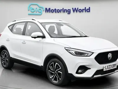 Usado MG ZS Exclusive 111 CV (81 kW) 2023 Blanco SUV