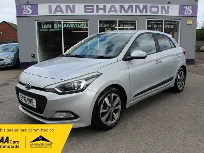 Używany Hyundai i20 Premium 100 KM (73 kW) 2016 Srebrny Hatchback