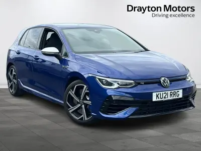 Begagnad VW Golf VII R 320 HK (235 kW) 2021 Blå Halvkombi