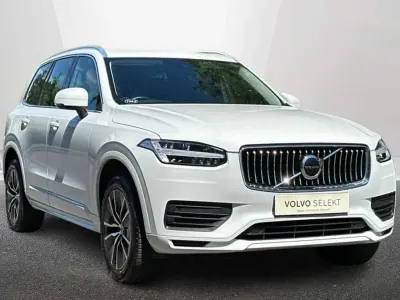 Used Volvo XC90 Momentum 235 HP (172 kW) 2022 White SUV