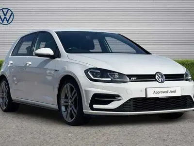 Second-hand VW Golf VII R-line 150 CP (110 kW) 2018 Alb Hatchback