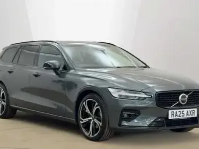 Używany Volvo V60 Plus 197 KM (144 kW) 2026 Kombi