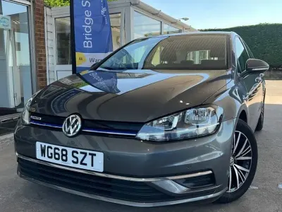 Used VW Golf VII SE 130 HP (95 kW) 2018 Indium grey Hatchback