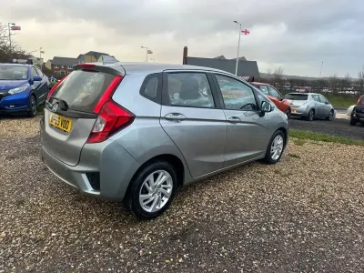 Second-hand Honda Jazz SE 102 CP (75 kW) 2015 Argintiu Hatchback