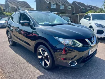 Used Nissan Qashqai N-Connecta 115 HP (84 kW) 2016 Black SUV