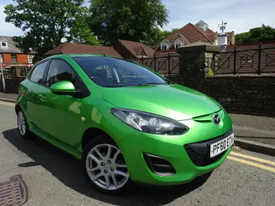 Used Mazda 2 84 HP (61 kW) 2011 Green Hatchback