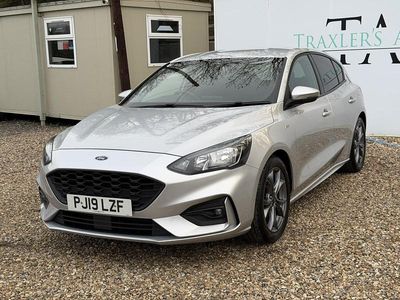 Używany Ford Focus ST-Line 125 KM (91 kW) 2019 Srebrny Hatchback