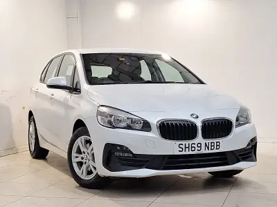 Used BMW 218 Comfort Edition 140 HP (102 kW) 2019 White Hatchback