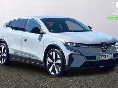 Begagnad Renault Megane E-Tech Techno 160 kW (218 HK) 2023 Grå Halvkombi