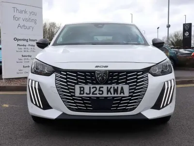 Used Peugeot 208 Allure 99 HP (72 kW) 2025 White Hatchback