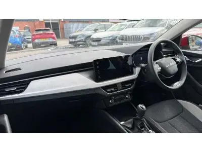 Nuevo Skoda Scala SE L 116 CV (85 kW) 2025 Rojo Utilitario