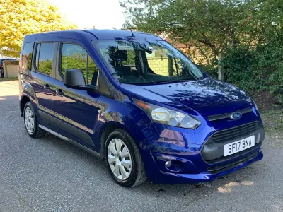 Used Ford Tourneo Connect Zetec 120 HP (88 kW) 2017 Blue MPV