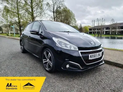 Second-hand Peugeot 208 GT-line 110 CP (80 kW) 2015 Negru Hatchback