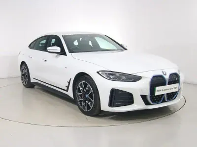 Begagnad BMW i4 M Sport 207 kW (282 HK) 2024 Vit Sedan