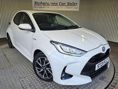 Used Toyota Yaris Hybrid Design 2021