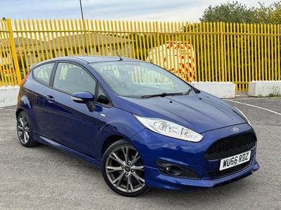 Used Ford Fiesta ST-Line 125 HP (91 kW) 2016 Blue Hatchback