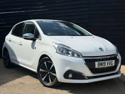 Used Peugeot 208 S 2019 White Hatchback
