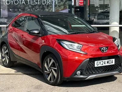 Used Toyota Aygo X 72 HP (52 kW) 2024 Red SUV