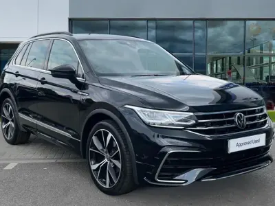 Second-hand VW Tiguan R-line 150 CP (110 kW) 2023 Negru SUV