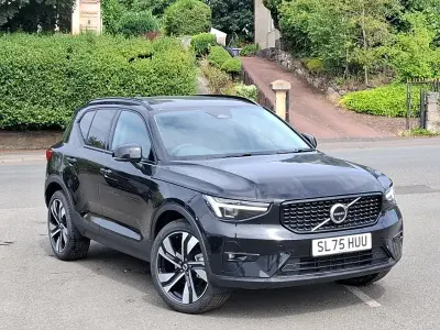 New Volvo XC40 Ultra 197 HP (144 kW) 2025 Black SUV