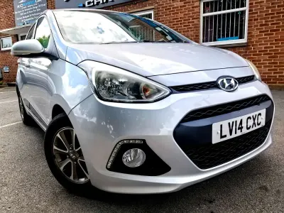 Used Hyundai i10 Premium 87 HP (63 kW) 2014 Silver Hatchback