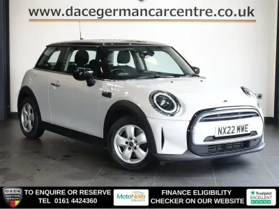 Używany Mini Cooper Classic 136 KM (100 kW) 2022 Srebrny Hatchback