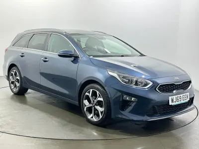 Used Kia Ceed 140 HP (102 kW) 2019 Blue Hatchback