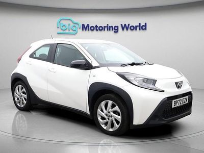 Used Toyota Aygo X PURE 72 HP (52 kW) 2023 White SUV