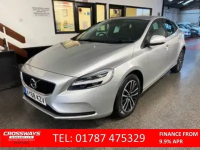 Begagnad Volvo V40 Momentum 122 HK (89 kW) 2019 Silver Halvkombi