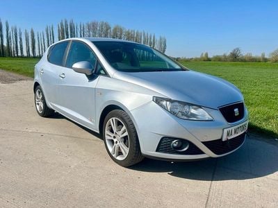Begagnad Seat Ibiza Copa 85 HK (62 kW) 2011 Silver Halvkombi