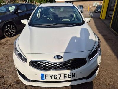Używany Kia Ceed 2017 Biały Hatchback
