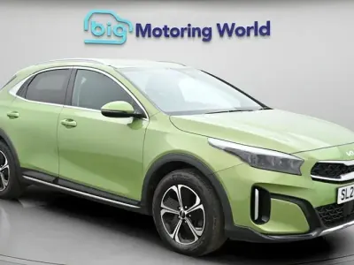 Usado Kia XCeed 141 HP (103 kW) 2023 Verde SUV