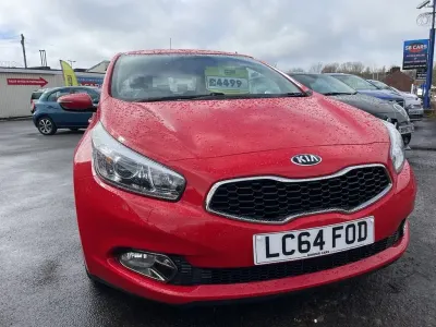 Used Kia Ceed 128 HP (94 kW) 2014 Red Hatchback