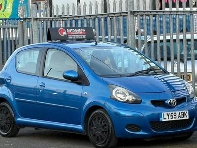 Used Toyota Aygo 67 HP (49 kW) 2010 Blue Hatchback