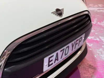 Used Mini ONE Classic 102 HP (75 kW) 2020 White Hatchback