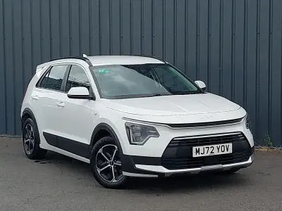 Used Kia Niro 139 HP (102 kW) 2022 White SUV