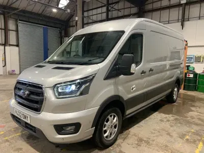 Käytetty Ford Transit Limited 185 HP (136 kW) 2022 Hopea Van