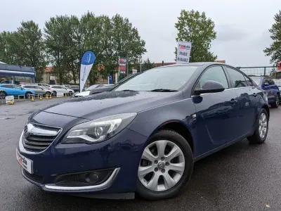 Used Vauxhall Insignia S 136 HP (100 kW) 2015 Blue Hatchback