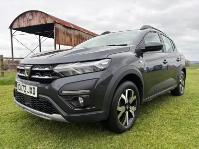 Begagnad Dacia Sandero Prestige 100 HK (73 kW) 2022 Grå Halvkombi