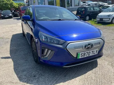 Usado Hyundai Ioniq Premium 100 kW (136 CV) 2020 Azul Utilitario