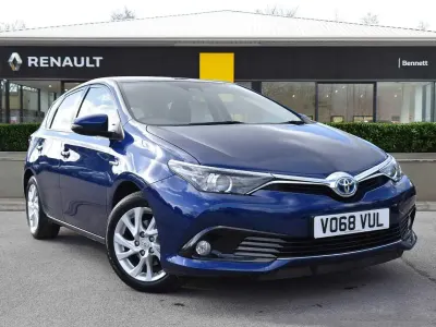 Used Toyota Auris Hybrid