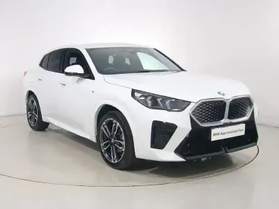 Usado BMW iX2 M Sport 147 kW (201 CV) 2024 Blanco SUV
